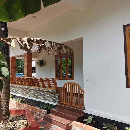 Tropical Stories Apartment Varkala Ngoại thất bức ảnh