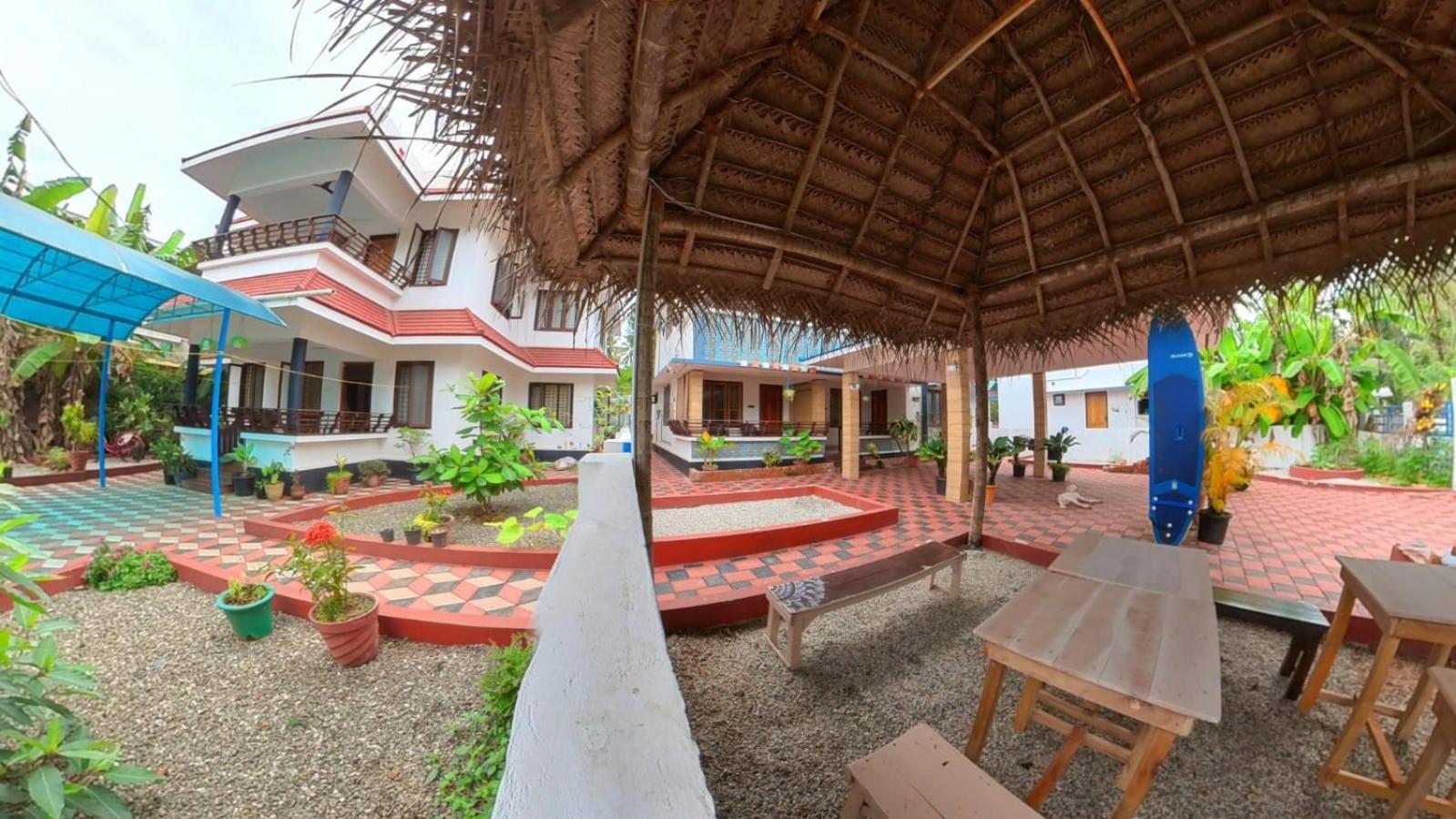 Tropical Stories Apartment Varkala Ngoại thất bức ảnh